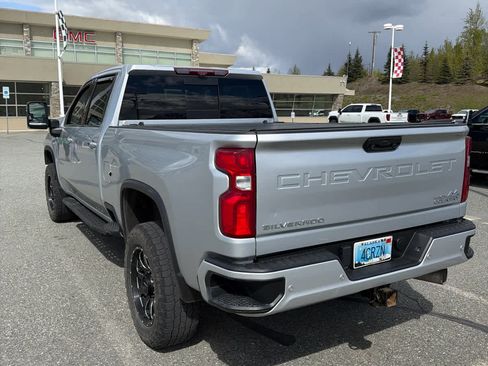 Used 2020 Chevrolet Silverado 3500 High Country w/ Z71 Off-Road Package AWD/4WD image 3