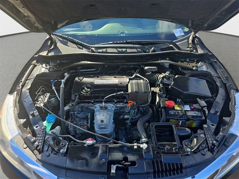 Used 2016 Honda Accord EX image 29