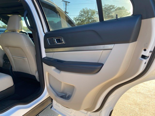 Used 2019 Ford Explorer XLT w/ Equipment Group 202A FWD image 12