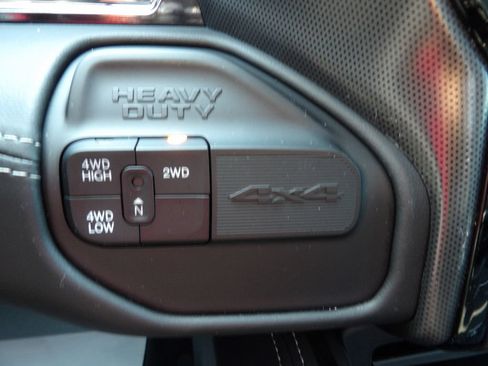 Used 2024 RAM 2500 Limited AWD/4WD image 24