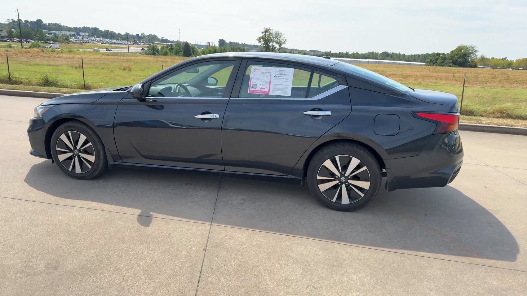 Used 2022 Nissan Altima 2.5 SV FWD image 6