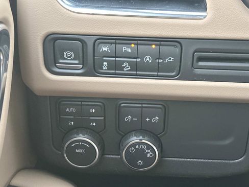 Certified 2022 Chevrolet Suburban Premier image 28