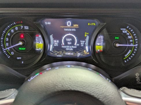 Used 2025 Jeep Wrangler Unlimited Sahara w/ Safety Group AWD/4WD image 15