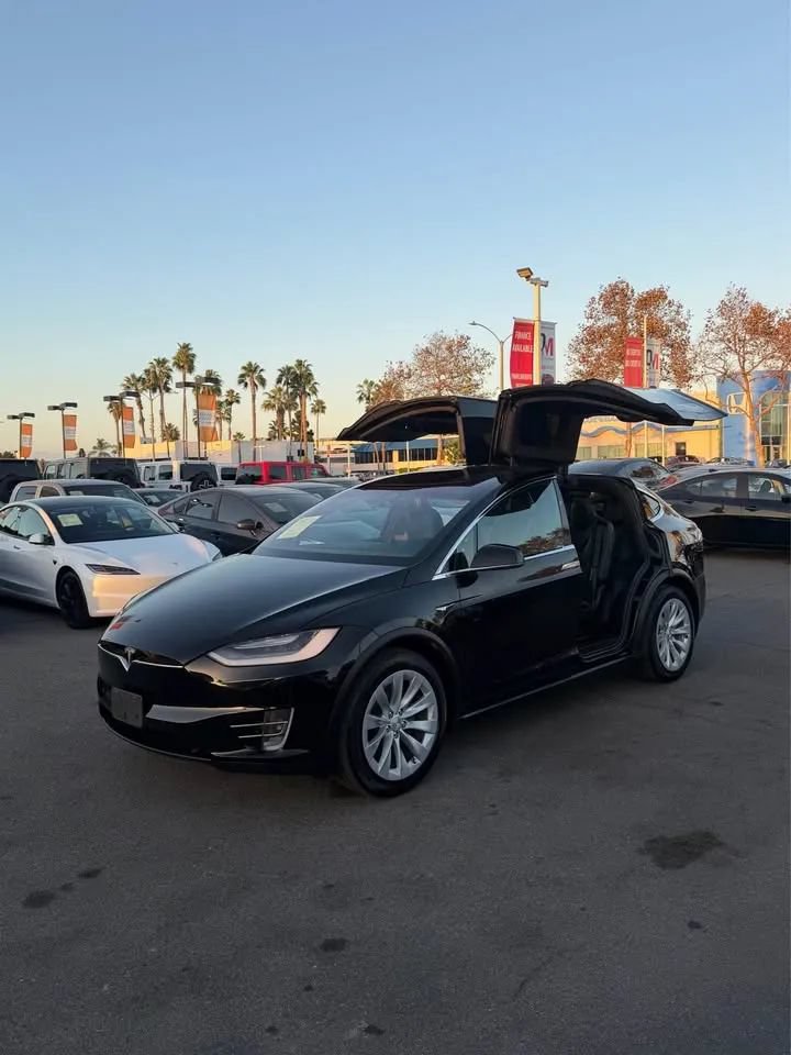 Used 2020 Tesla Model X AWD/4WD image 4