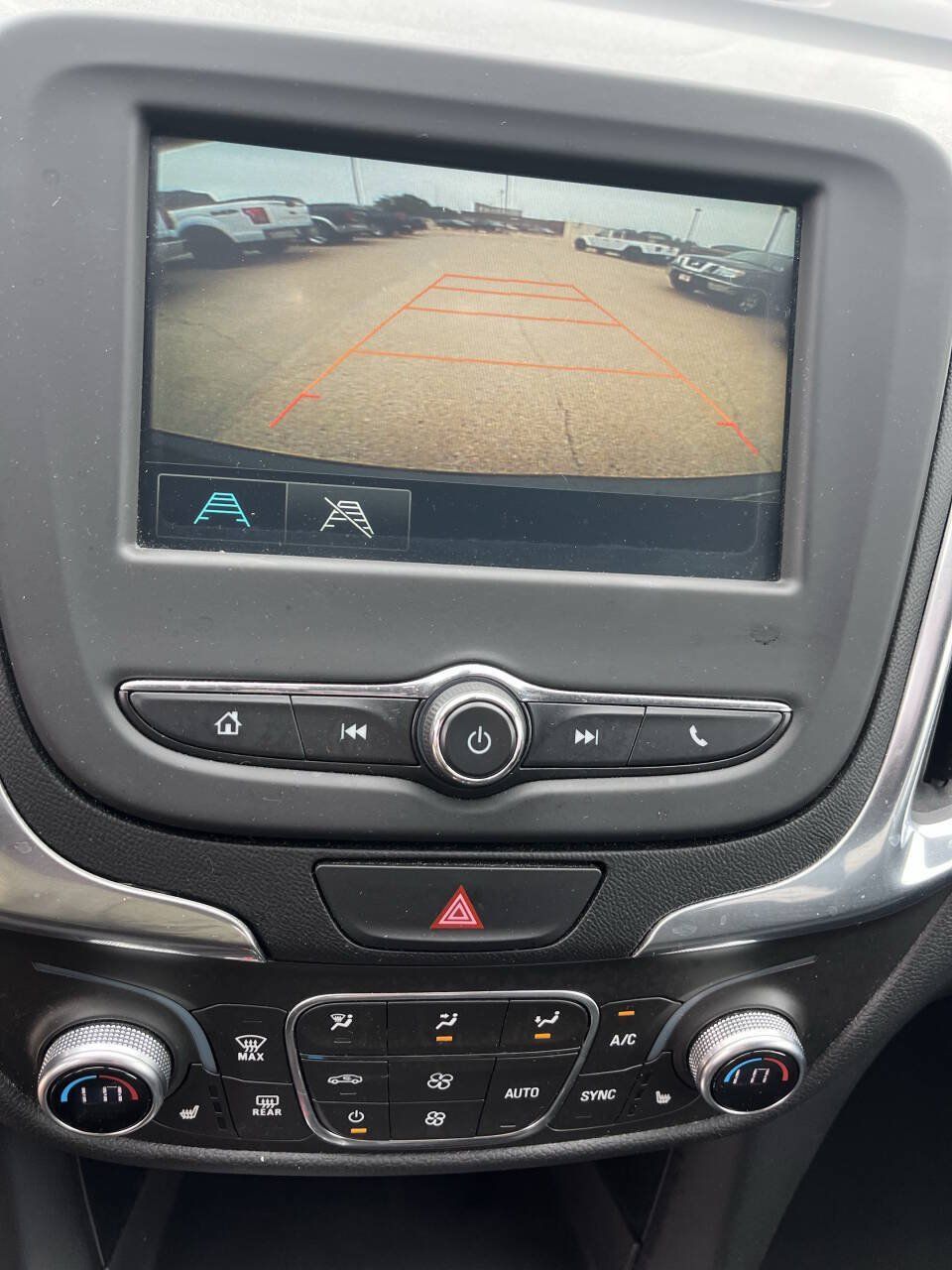 Used 2018 Chevrolet Equinox LT AWD/4WD image 24