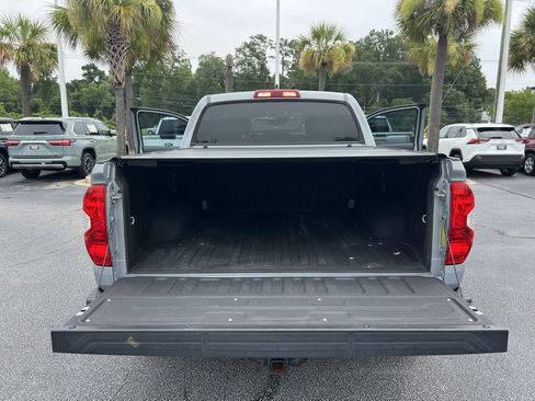 Used 2021 Toyota Tundra SR5 w/ SR5 Upgrade Package AWD/4WD image 33