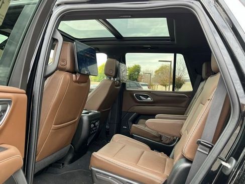 Used 2023 Chevrolet Tahoe High Country image 12