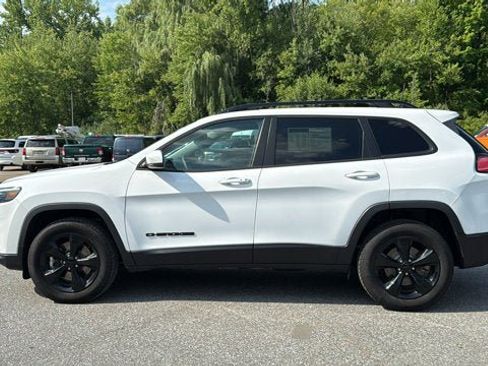 Used 2021 Jeep Cherokee Latitude Plus AWD/4WD image 4