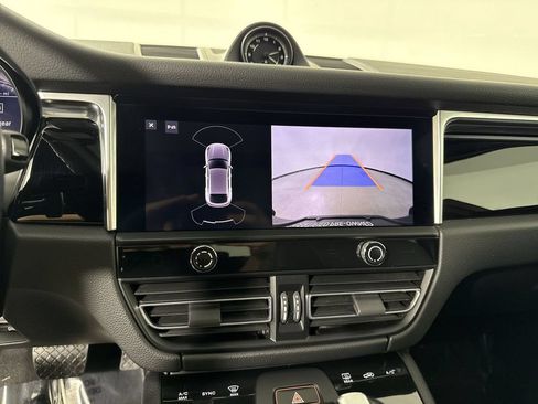 Certified 2022 Porsche Macan S AWD/4WD image 30