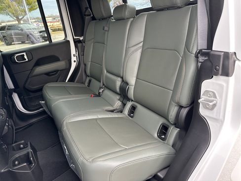 New 2026 Jeep Gladiator Mojave image 44