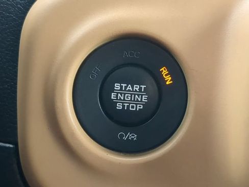 Used 2020 Jeep Gladiator Rubicon AWD/4WD image 33