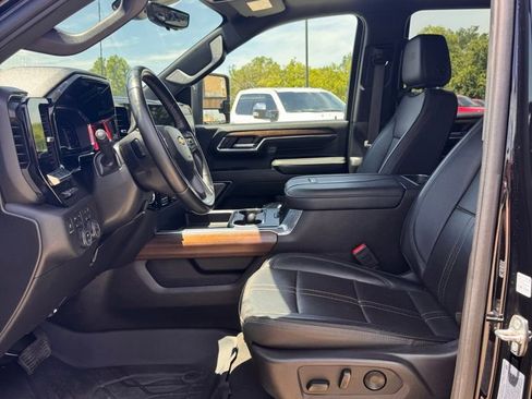 Used 2024 Chevrolet Silverado 3500 High Country w/ High Country Premium Package AWD/4WD image 6