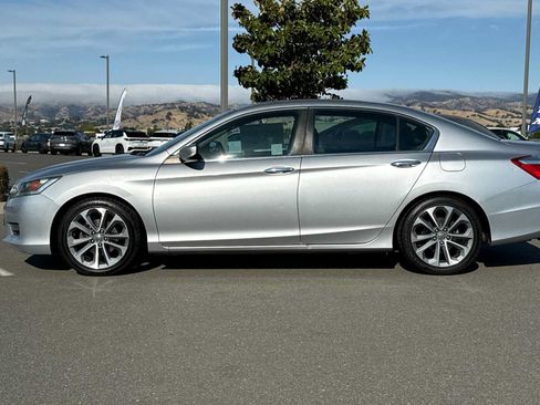 Used 2015 Honda Accord Sport image 7