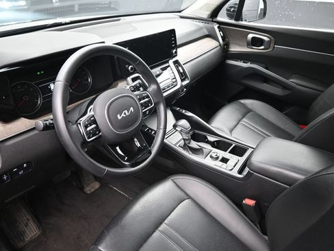 Used 2023 Kia Sorento EX w/ Panoramic Sunroof Package FWD image 20