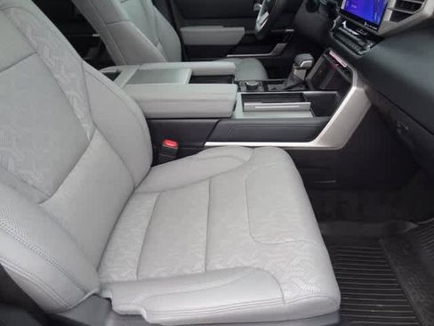 Used 2023 Toyota Sequoia Limited image 18