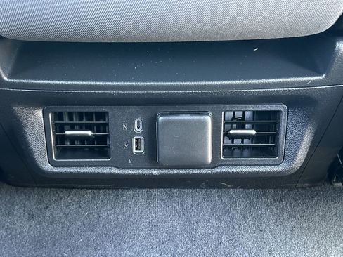 Used 2022 GMC Sierra 1500 SLE image 21