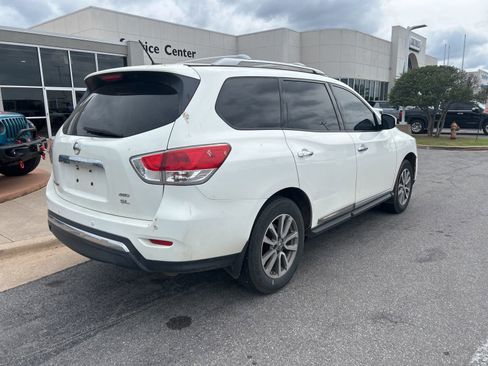 Used 2014 Nissan Pathfinder SL AWD/4WD image 5