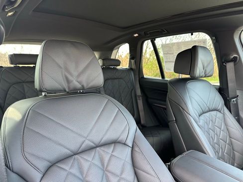 New 2026 BMW X5 xDrive50e w/ Executive Package AWD/4WD image 25