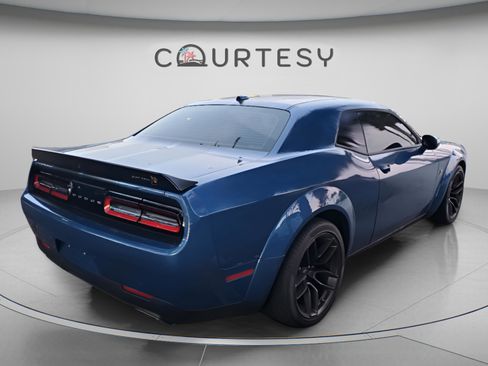 Used 2021 Dodge Challenger R/T Scat Pack RWD image 3