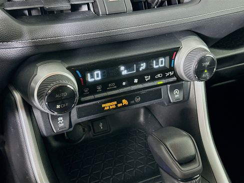 Used 2020 Toyota RAV4 XLE image 24