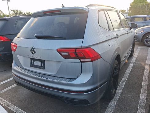 Used 2024 Volkswagen Tiguan SE R-Line FWD image 9