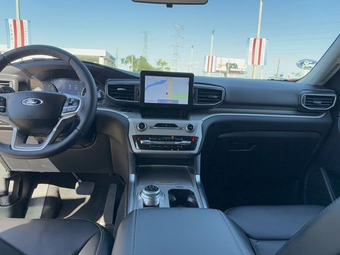 Certified 2022 Ford Explorer XLT w/ Equipment Group 202A image 30