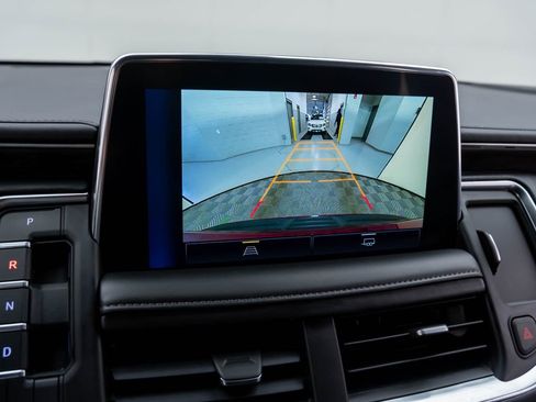 Used 2022 Chevrolet Tahoe Z71 image 32