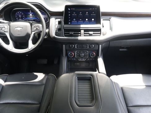 Certified 2024 Chevrolet Suburban Premier AWD/4WD image 18