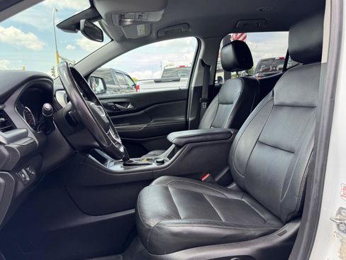 Used 2018 GMC Acadia SLT AWD/4WD image 16