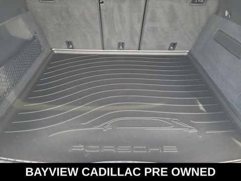 Used 2025 Porsche Cayenne Coupe AWD/4WD image 12