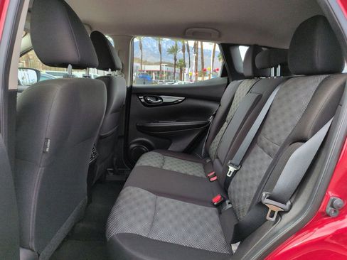 Used 2022 Nissan Rogue Sport SV image 15