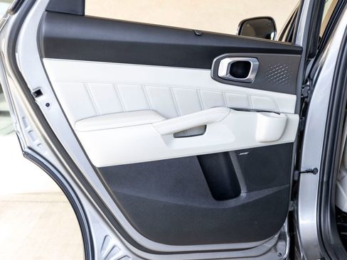 Used 2023 Kia Sorento SX Prestige w/ Panoramic Sunroof Package image 20