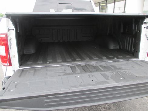 Used 2018 Ford F150 XLT w/ Equipment Group 302A Luxury AWD/4WD image 10