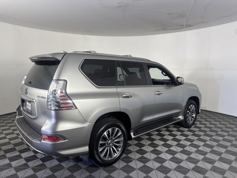 Used 2023 Lexus GX 460 Luxury w/ Off Road Package AWD/4WD image 4