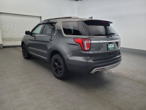 Used 2017 Ford Explorer XLT w/ Equipment Group 202A AWD/4WD image 5