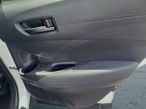 Used 2024 Toyota Corolla Cross LE FWD image 15