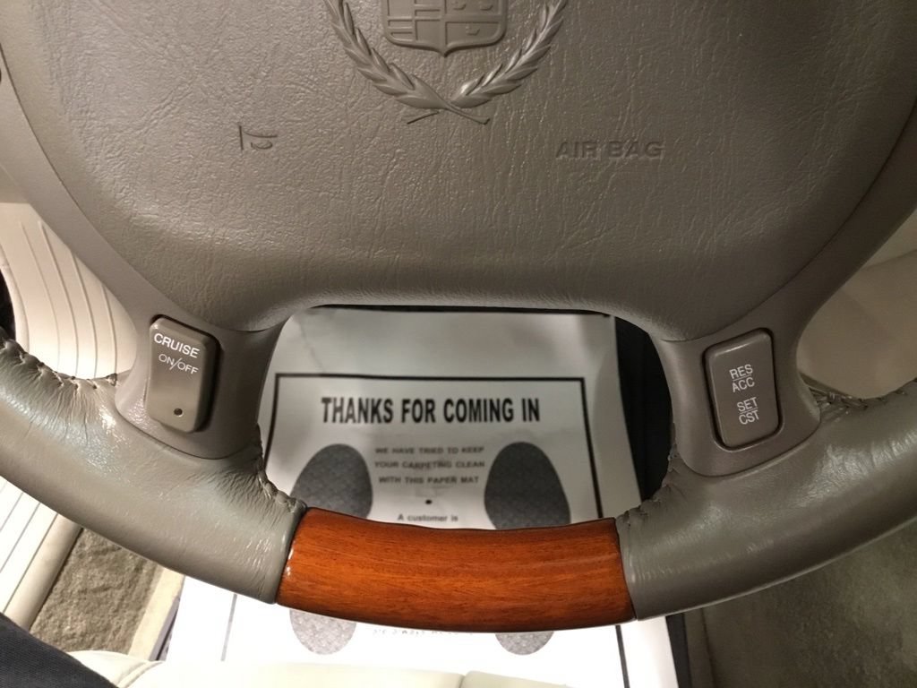 Used 2000 Cadillac De Ville DHS w/ Safety/Security Pkg FWD image 96