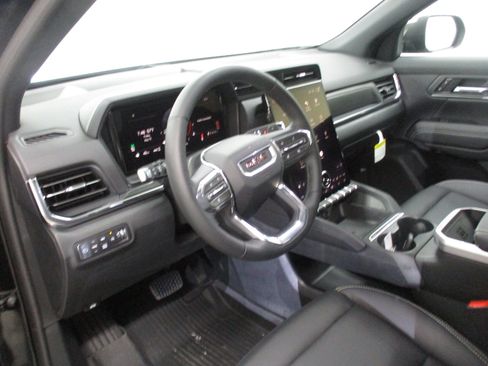 New 2026 GMC Terrain Elevation w/ Elevation Premium Package AWD/4WD image 14