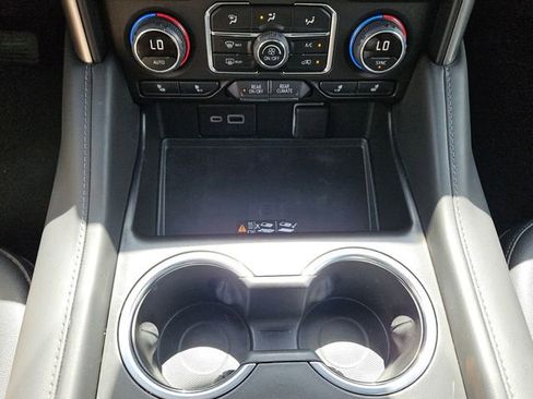 Used 2023 Chevrolet Tahoe LT w/ Luxury Package RWD image 20