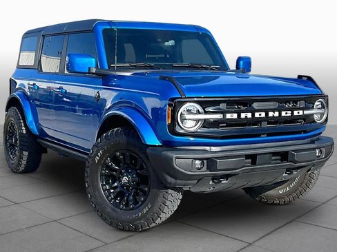 Used 2024 Ford Bronco Outer Banks AWD/4WD image 3
