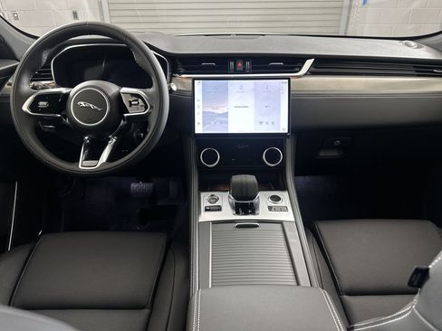 Used 2026 Jaguar F-PACE R-Dynamic S AWD/4WD image 13