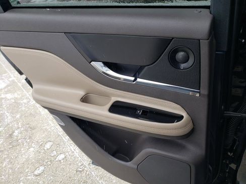 Used 2021 Lincoln Corsair Reserve w/ Elements Package image 21