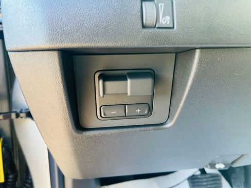 New 2026 GMC Canyon Elevation w/ Convenience Package image 29