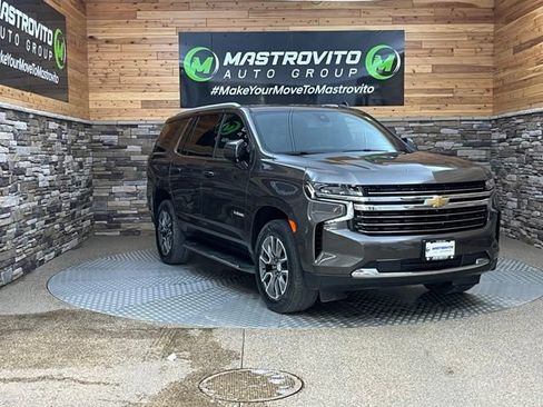 Used 2021 Chevrolet Tahoe LT w/ Luxury Package AWD/4WD image 2