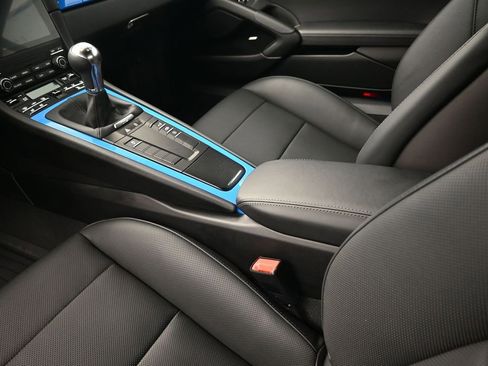 Used 2025 Porsche 718 Cayman S image 19