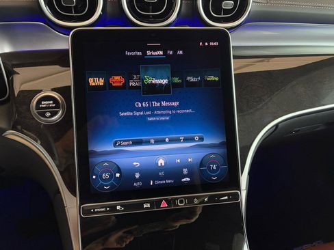 Used 2025 Mercedes-Benz GLC 300 4MATIC image 20