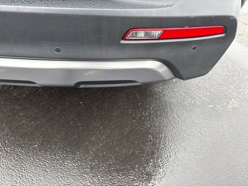 Used 2023 Kia Sorento S image 11