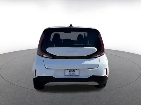 Used 2025 Kia Soul LX w/ LX Technology Package image 12