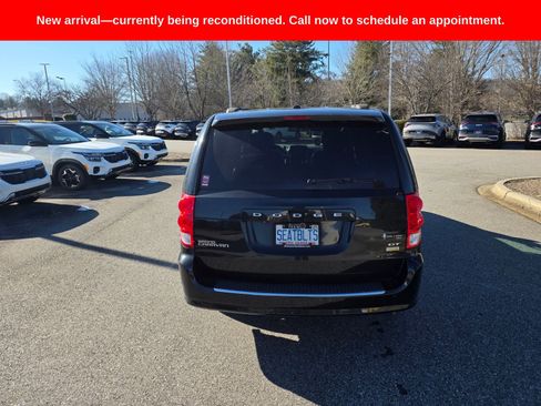 Used 2019 Dodge Grand Caravan GT image 4