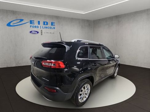 Used 2017 Jeep Cherokee Limited AWD/4WD image 10